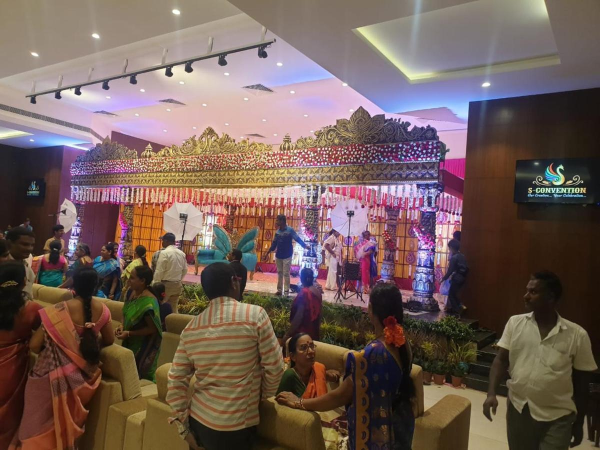 Hotel S-Inn Palakollu Luaran gambar